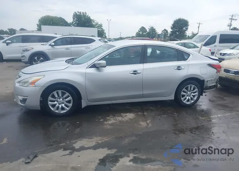 2015 Nissan Altima 2.5 S from USA, damaged, VIN 1N4AL3AP5FC189136